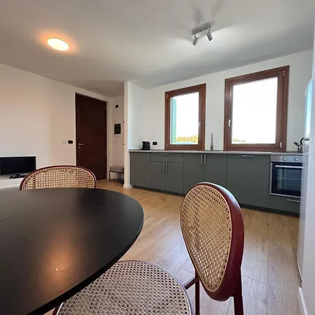 Terminal Nord Garden House Апартаменты Feletto Umberto
